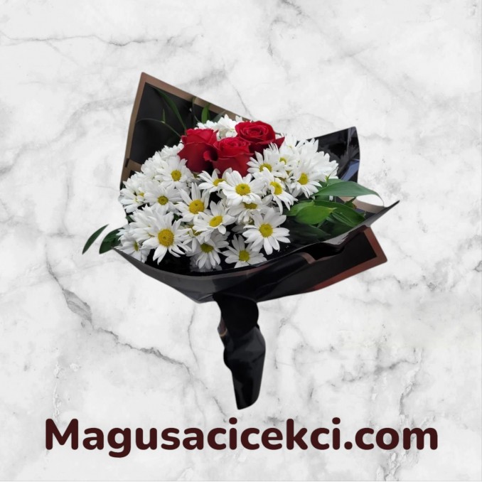 Krizantem ve 3 Kırmızı Gül Buketi