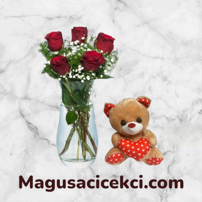 Vazoda 5 Kırmızı Gül Ayıcık