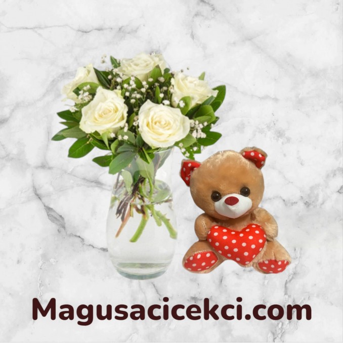 Vazoda 5 Beyaz Gül Ayıcık