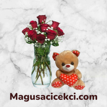 Vazoda 9 Kırmızı Gül Ve Ayıcık