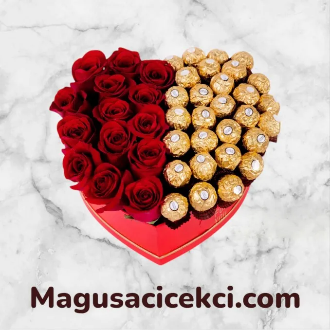 Kalp Kutuda 15 Kırmızı Gül Ve 30 Çikolata